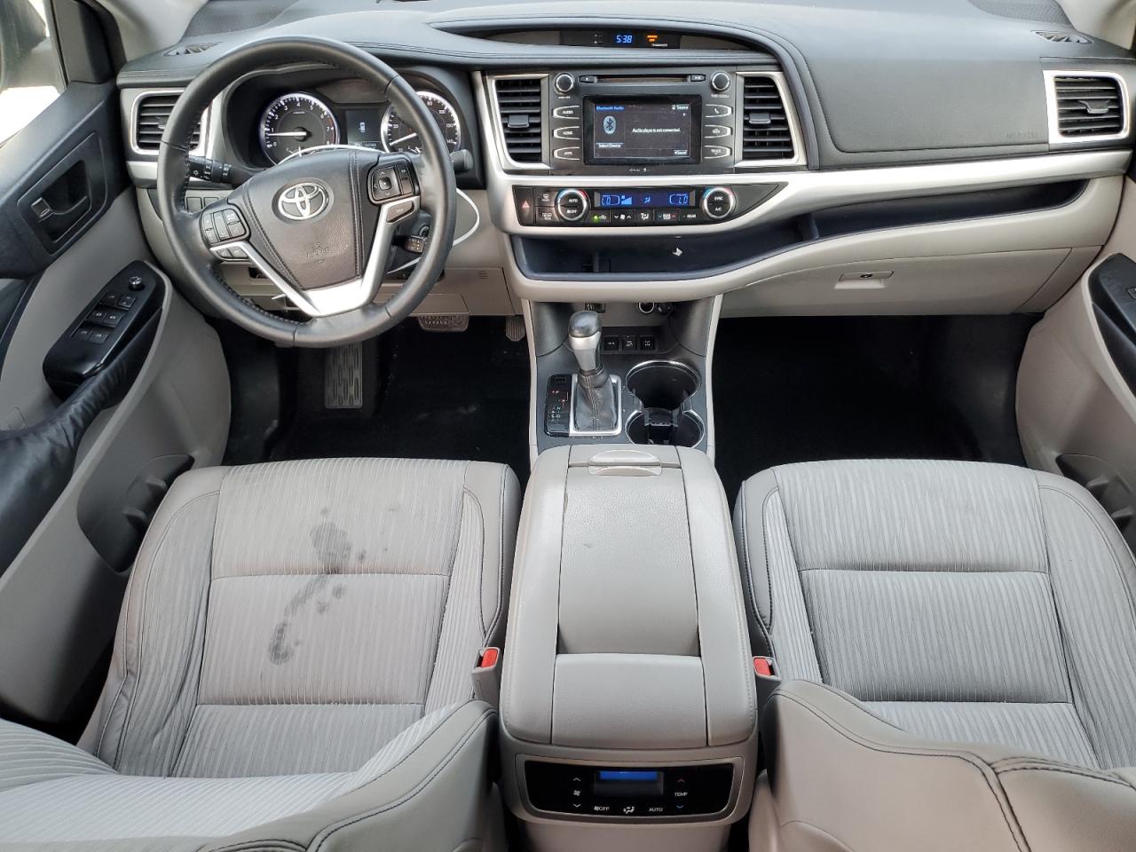 2015 Toyota Highlander Le VIN: 5TDBKRFH7FS094193 Lot: 94057805