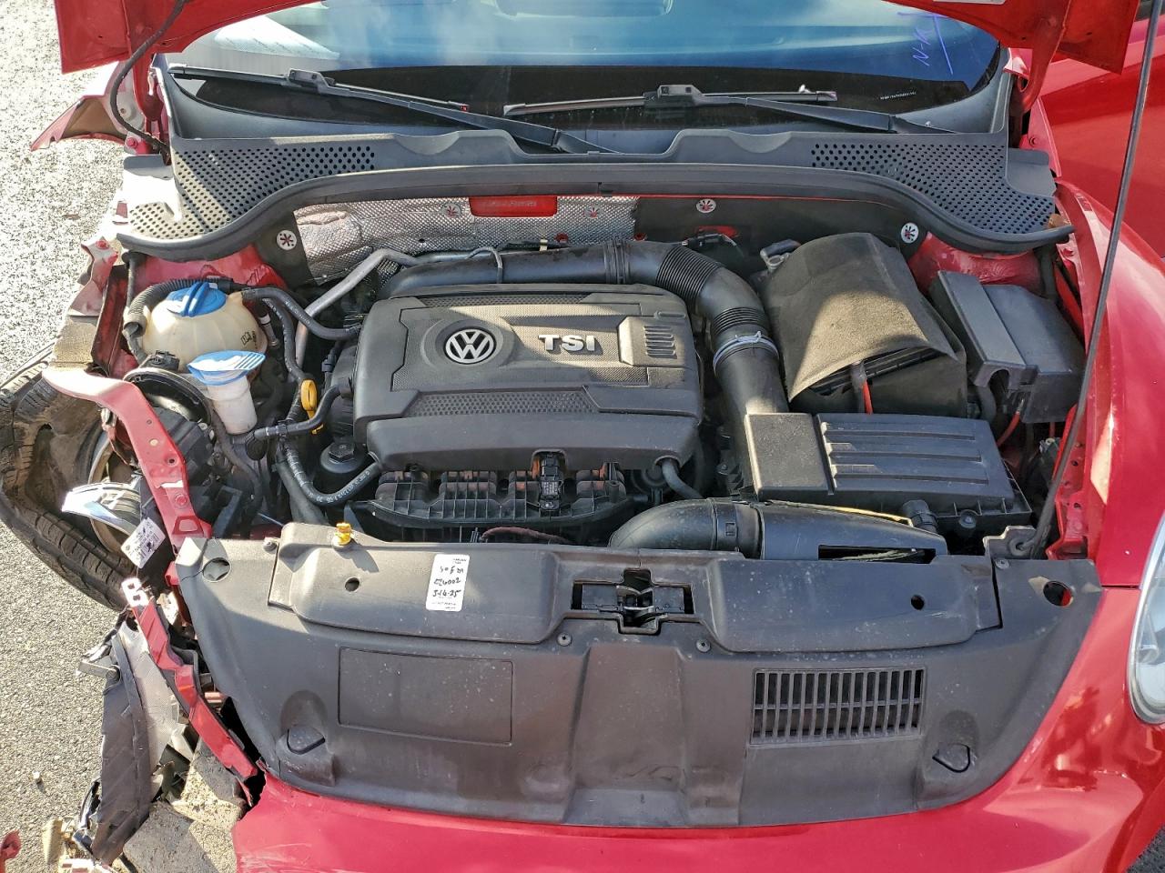 2015 Volkswagen Beetle 1.8T VIN: 3VWF17AT0FM631293 Lot: 94382215