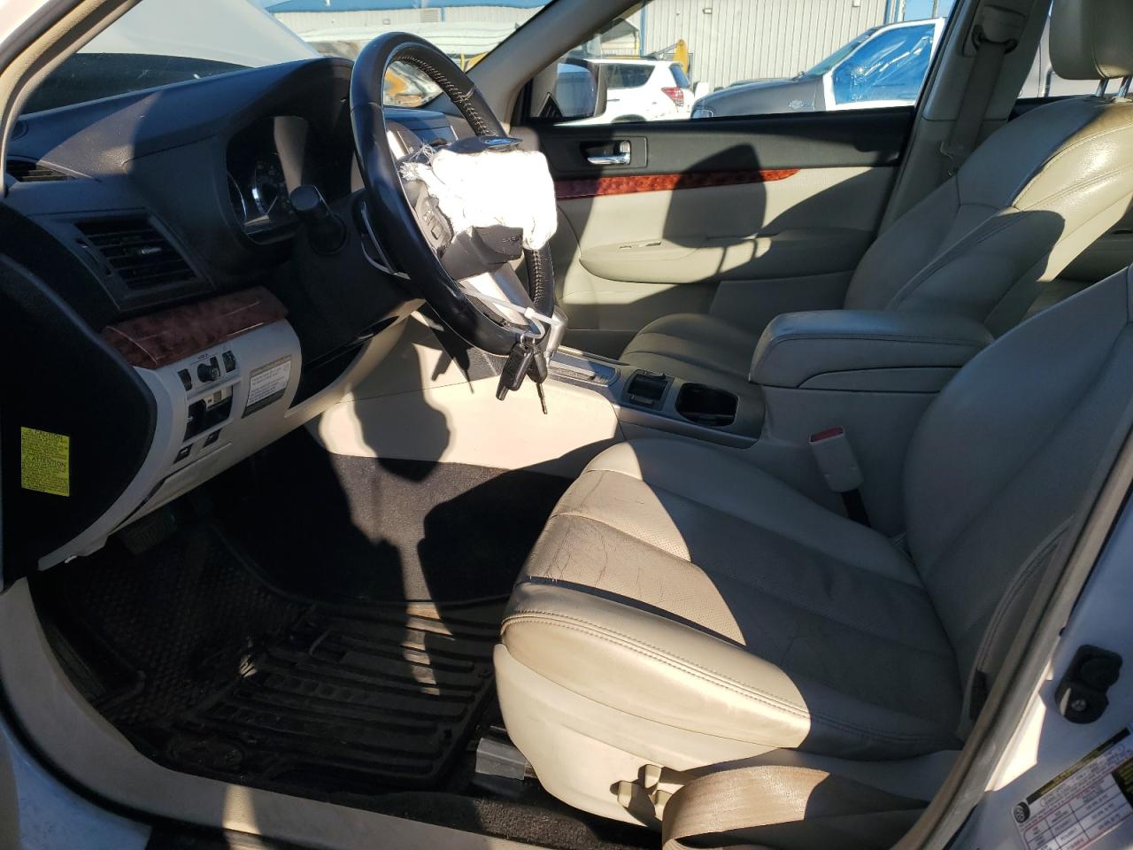 2010 Subaru Legacy 2.5I Limited VIN: 4S3BMBJ64A3218695 Lot: 92809925