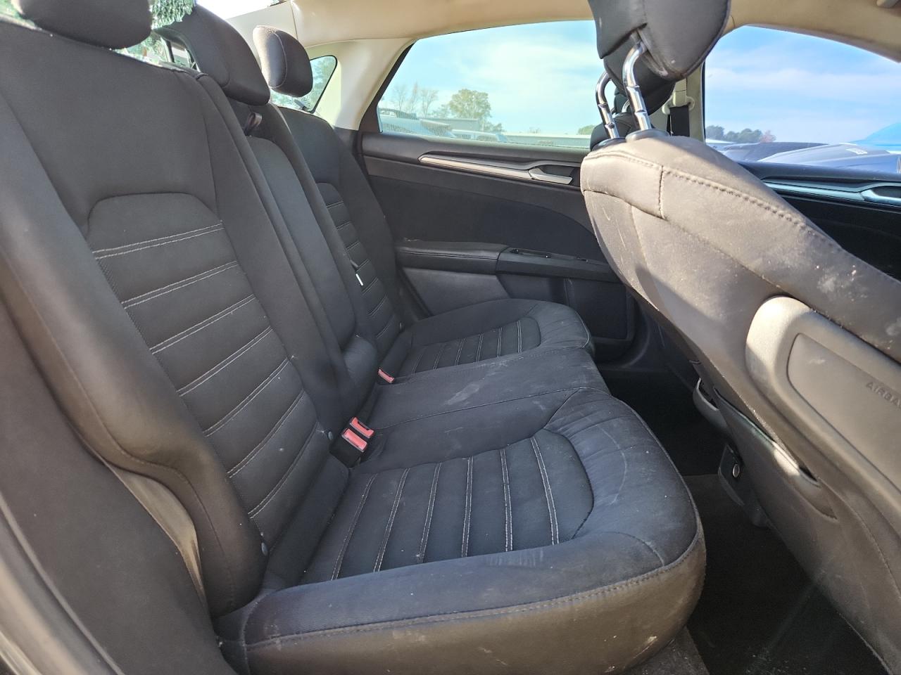 2015 Ford Fusion Se VIN: 3FA6P0H74FR163451 Lot: 92328465