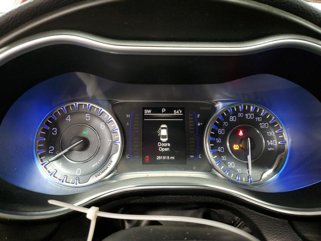 2015 Chrysler 200 Limited VIN: 1C3CCCAB7FN554190 Lot: 92251945