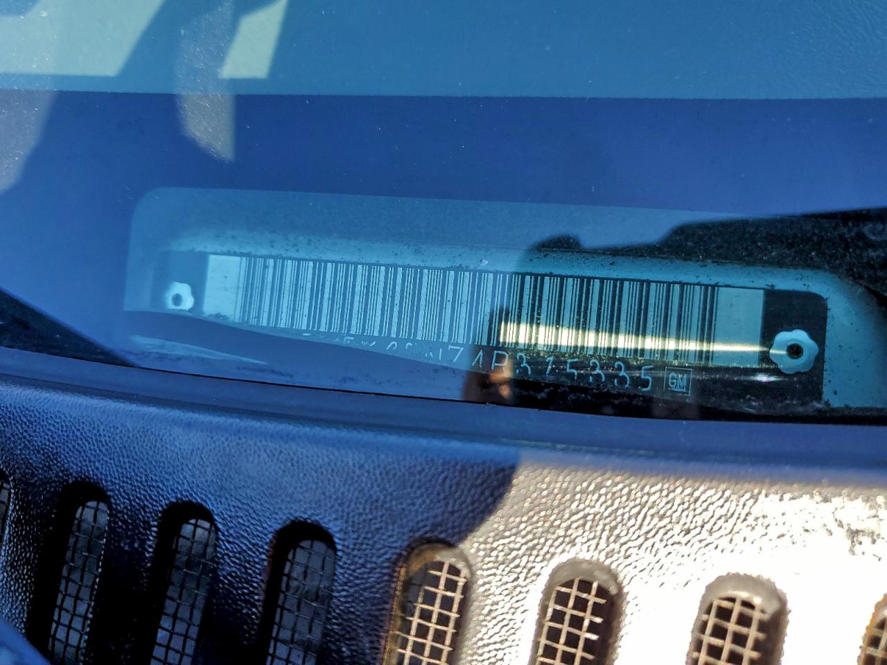 2004 Cadillac Escalade Luxury VIN: 1GYEK63N74R315335 Lot: 93895335