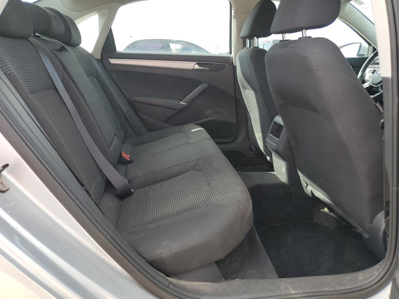 2017 Volkswagen Passat S VIN: 1VWAT7A37HC039317 Lot: 92871325