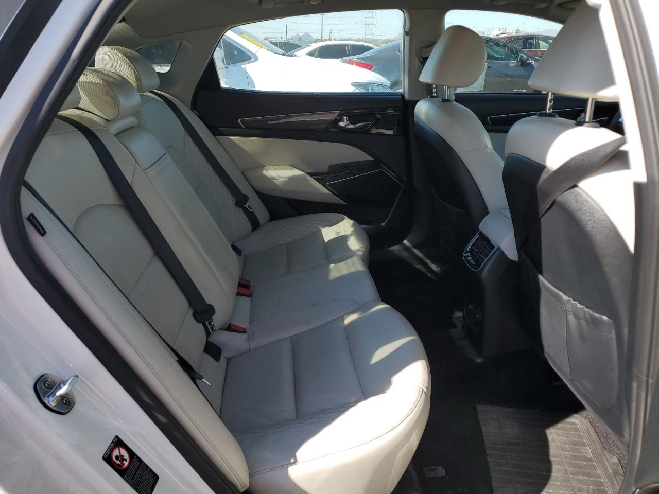 2017 Kia Cadenza Premium VIN: KNALC4J18H5070716 Lot: 91806975