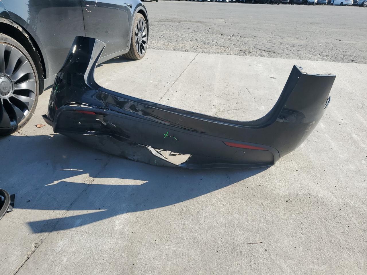 2022 Tesla Model Y VIN: 7SAYGDEF2NF453521 Lot: 94080645