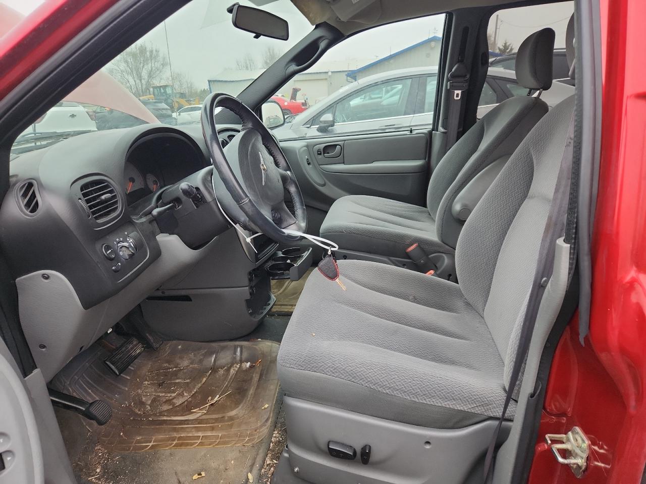 2005 Chrysler Town & Country Touring VIN: 2C4GP54L85R197749 Lot: 93653735