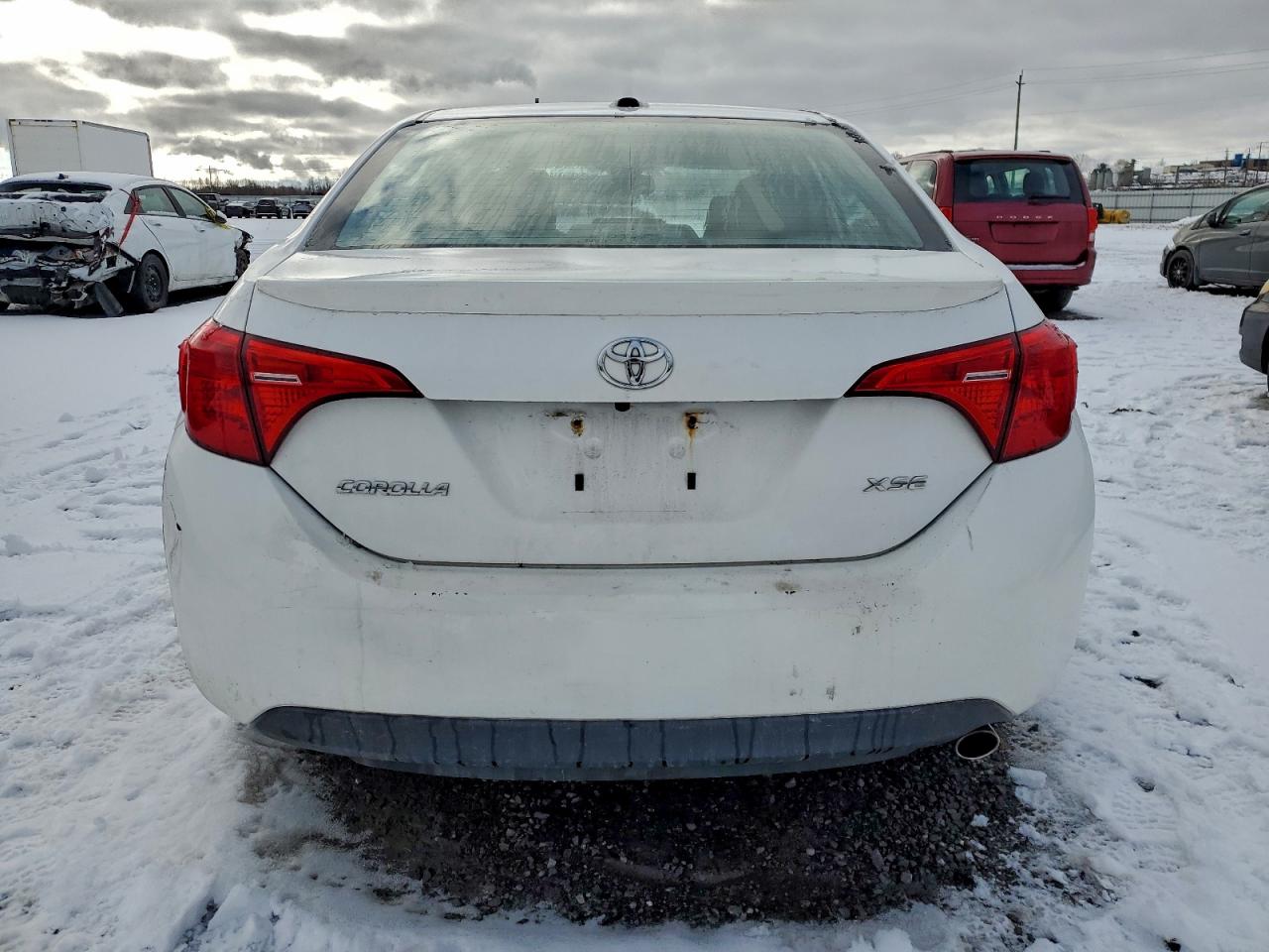 2017 Toyota Corolla L VIN: 2T1BURHE1HC883996 Lot: 93923485