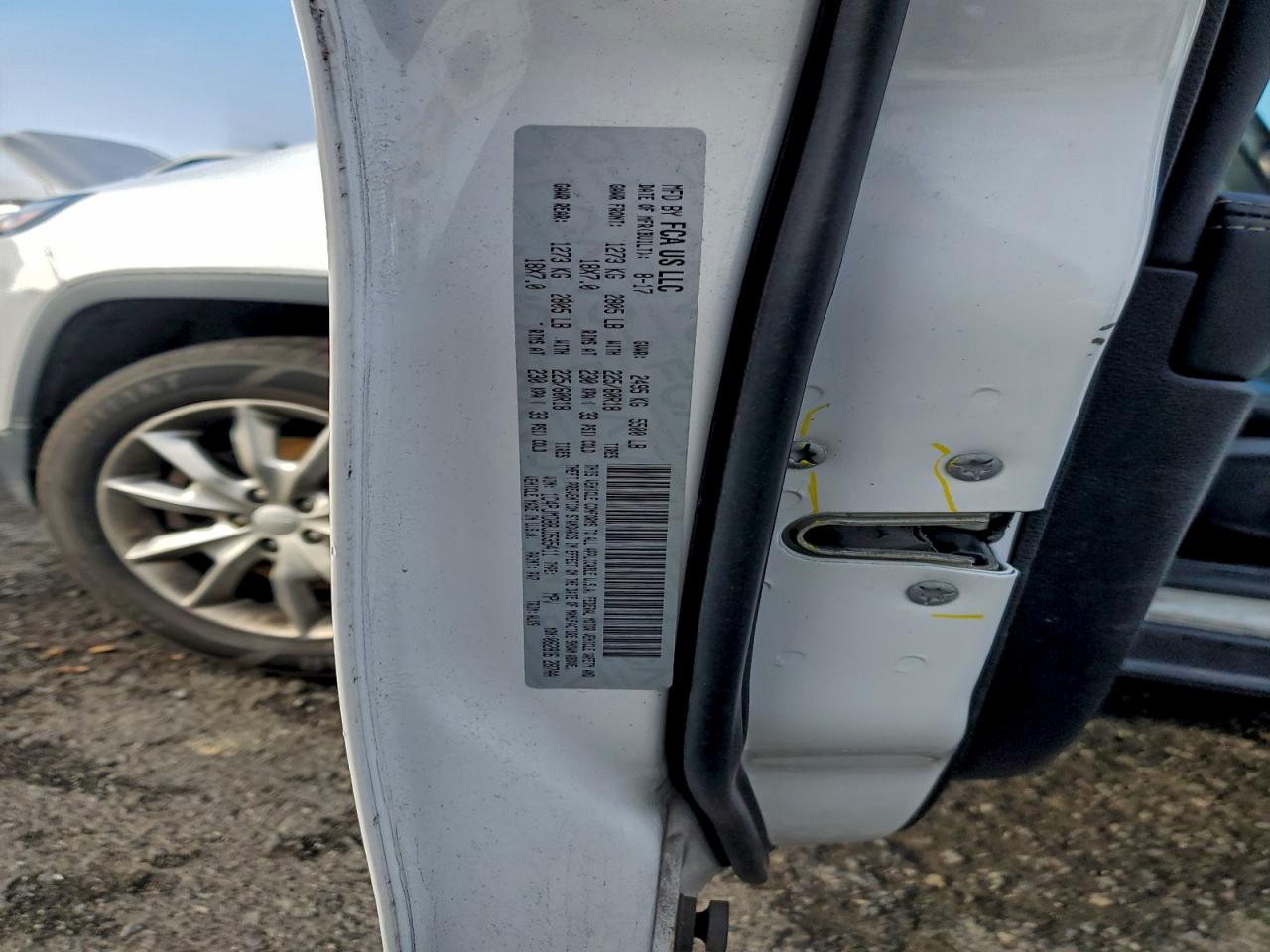 2018 Jeep Cherokee Limited VIN: 1C4PJMDB8JD535411 Lot: 94402255