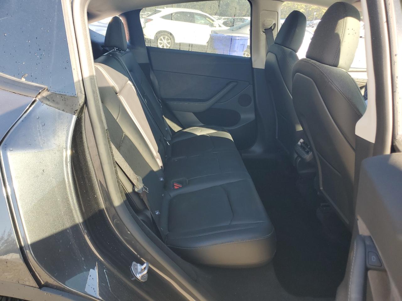 2025 Tesla Model Y VIN: 7SAYGDEE2SF301449 Lot: 91083855