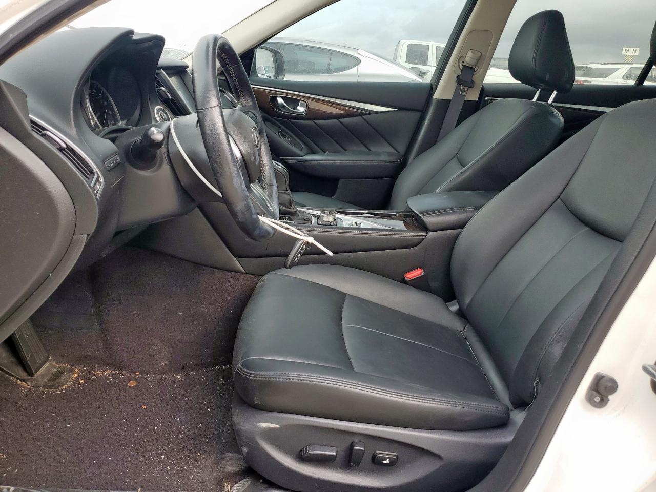 2018 Infiniti Q50 Luxe VIN: JN1EV7AP8JM592420 Lot: 92949065