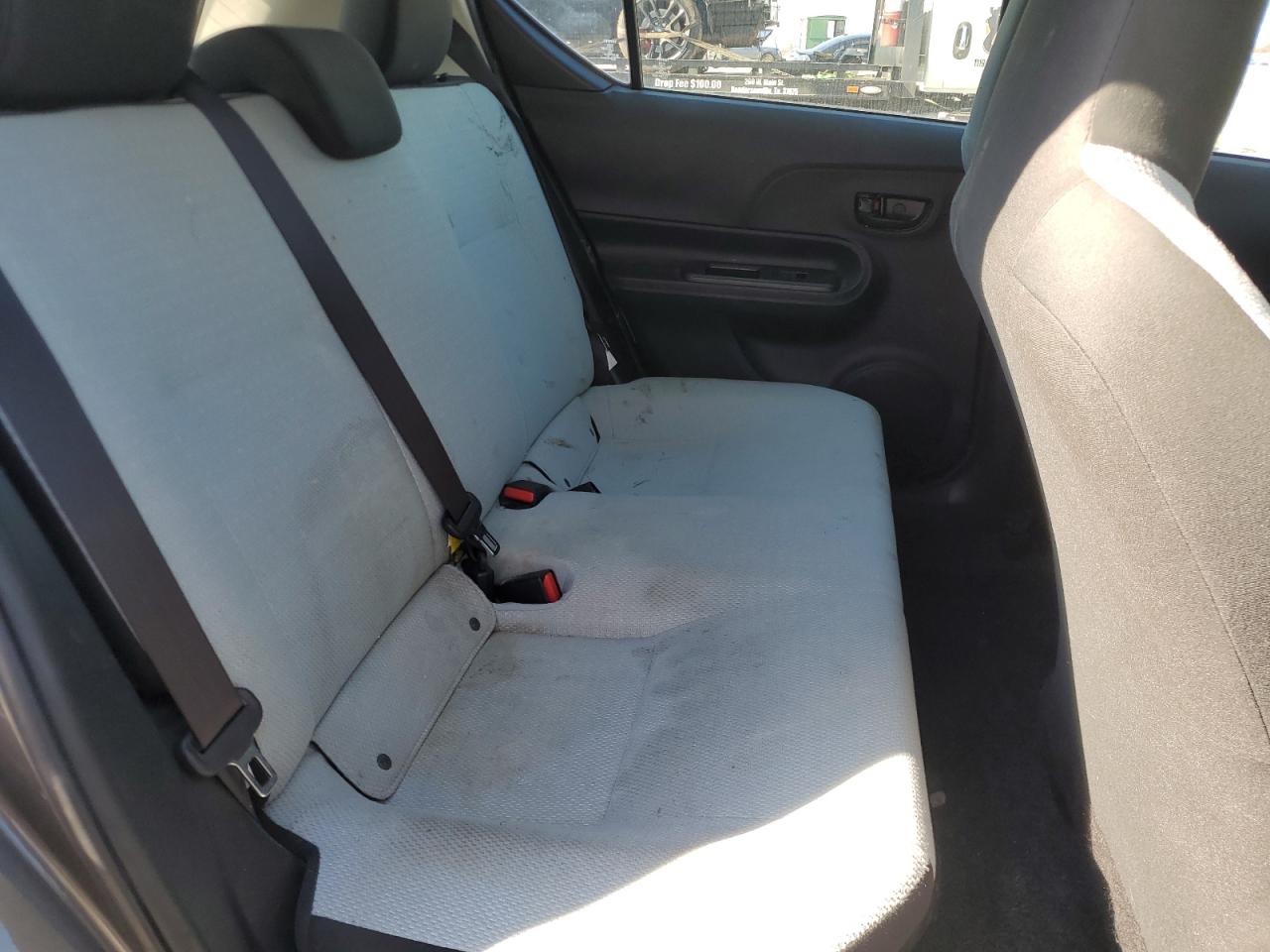 2018 Toyota Prius C VIN: JTDKDTB32J1615652 Lot: 92430165