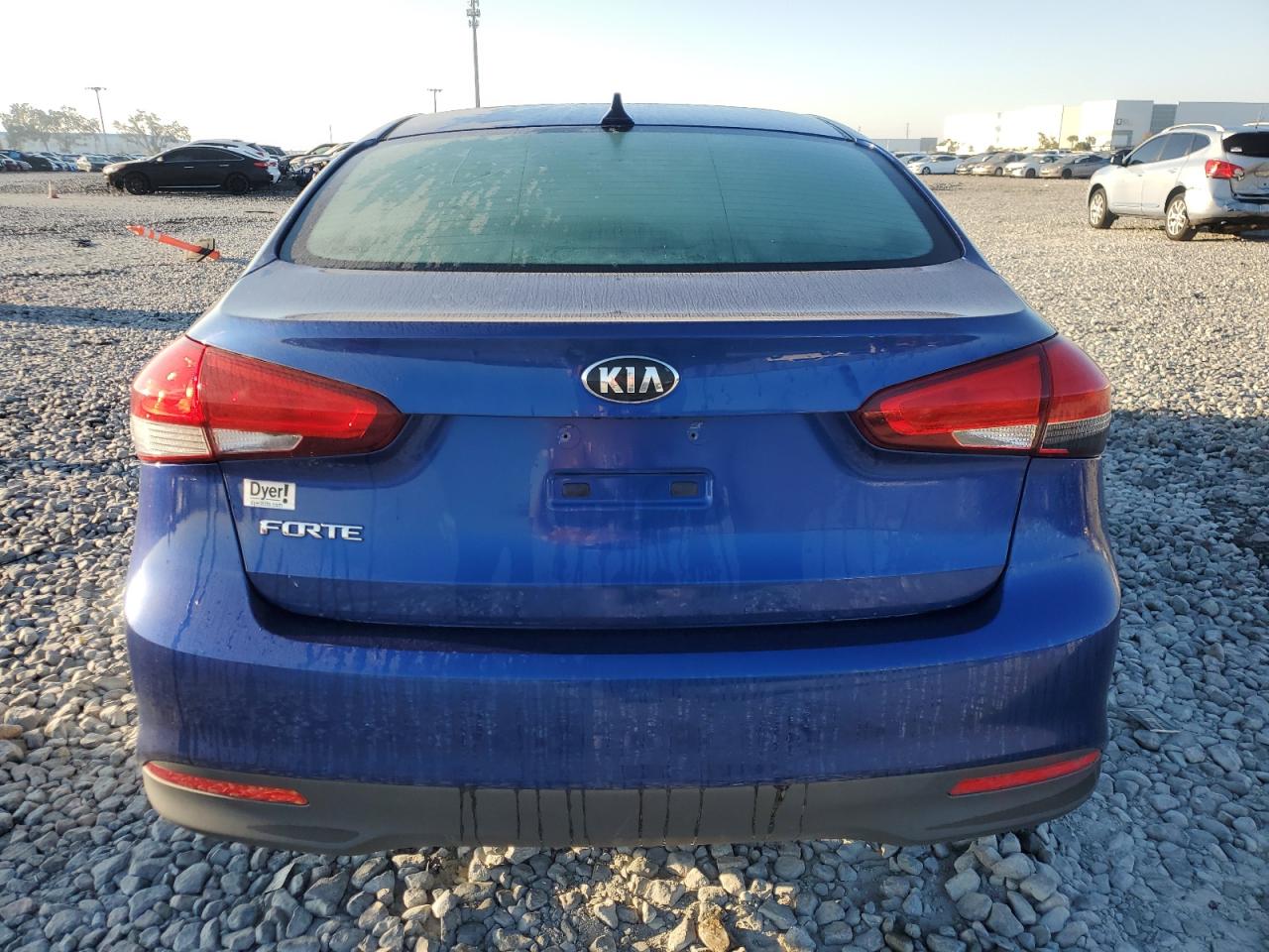 2017 Kia Forte Lx VIN: 3KPFK4A74HE146962 Lot: 93829265