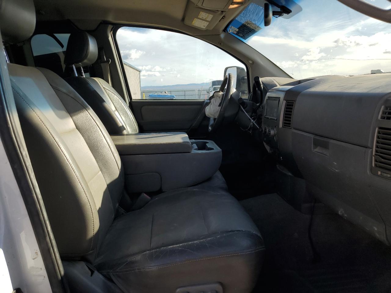 2005 Nissan Titan Xe VIN: 1N6AA06B95N541839 Lot: 92125975