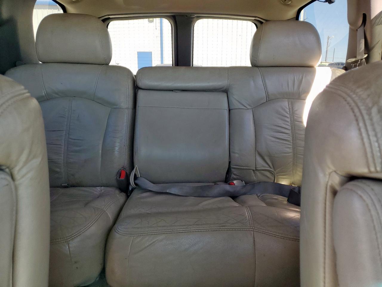 2001 Chevrolet Tahoe C1500 VIN: 1GNEC13T21R209009 Lot: 91688005