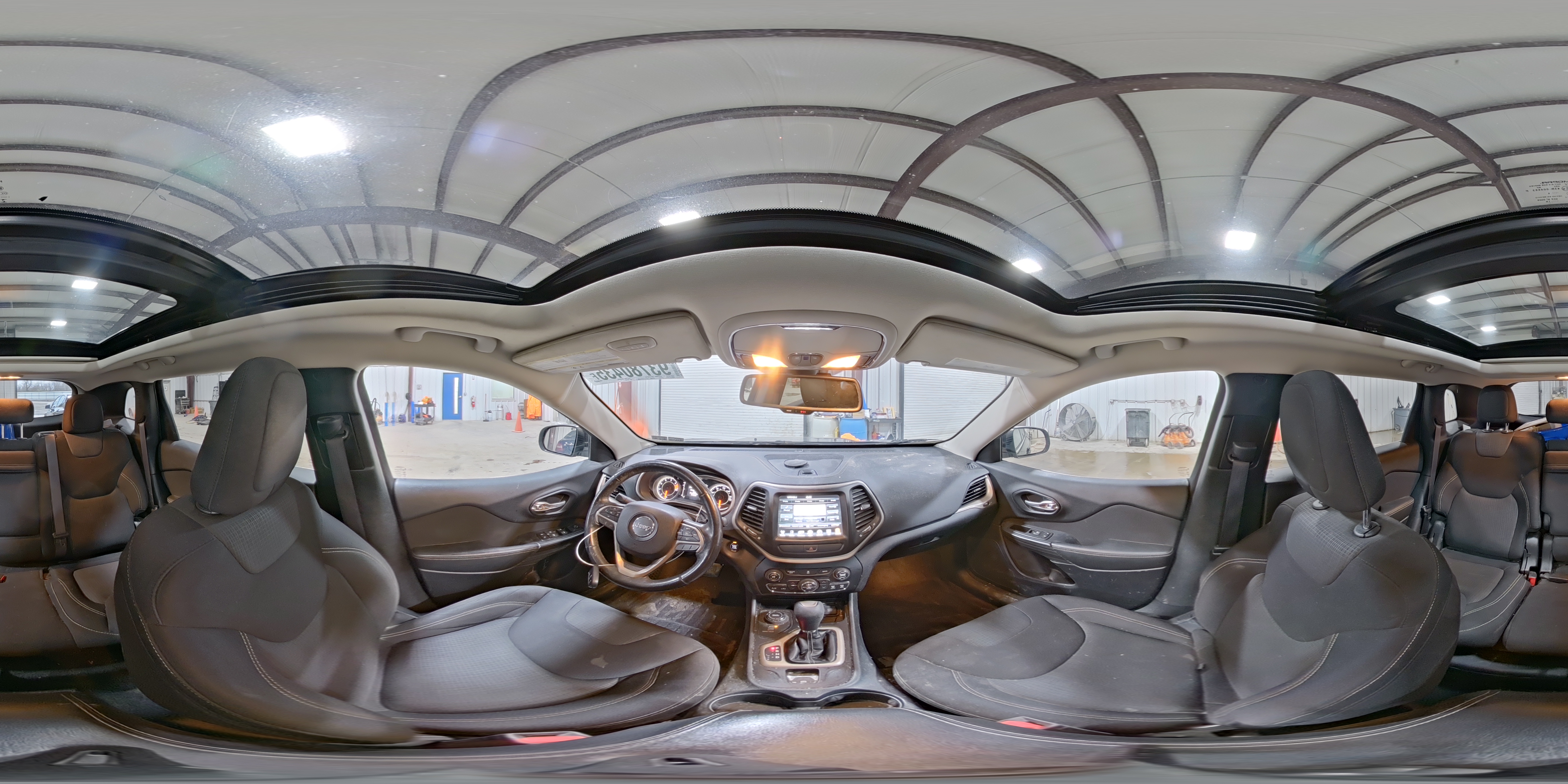 2016 Jeep Cherokee Latitude VIN: 1C4PJMCB9GW332896 Lot: 93780435