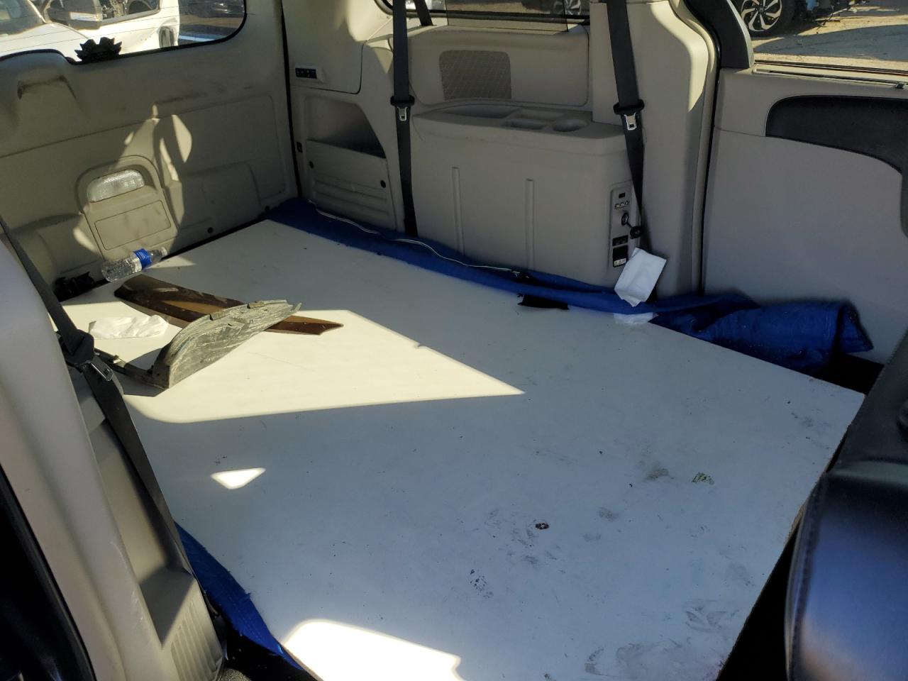 2016 Chrysler Town & Country Limited VIN: 2C4RC1JG7GR221613 Lot: 92239265