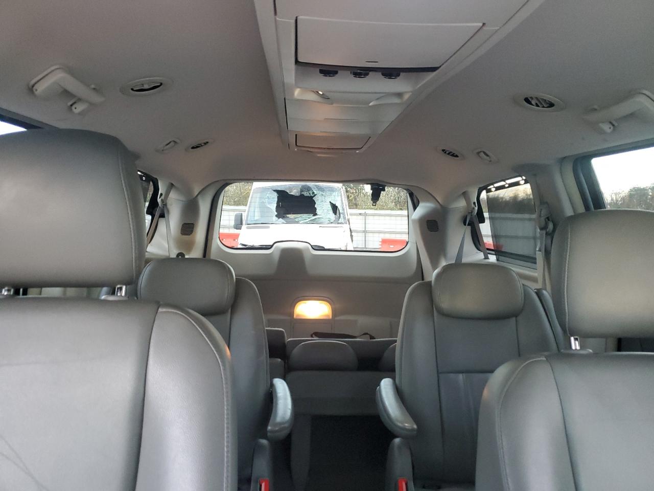 2010 Chrysler Town & Country Touring VIN: 2A4RR5DX5AR329764 Lot: 92233255