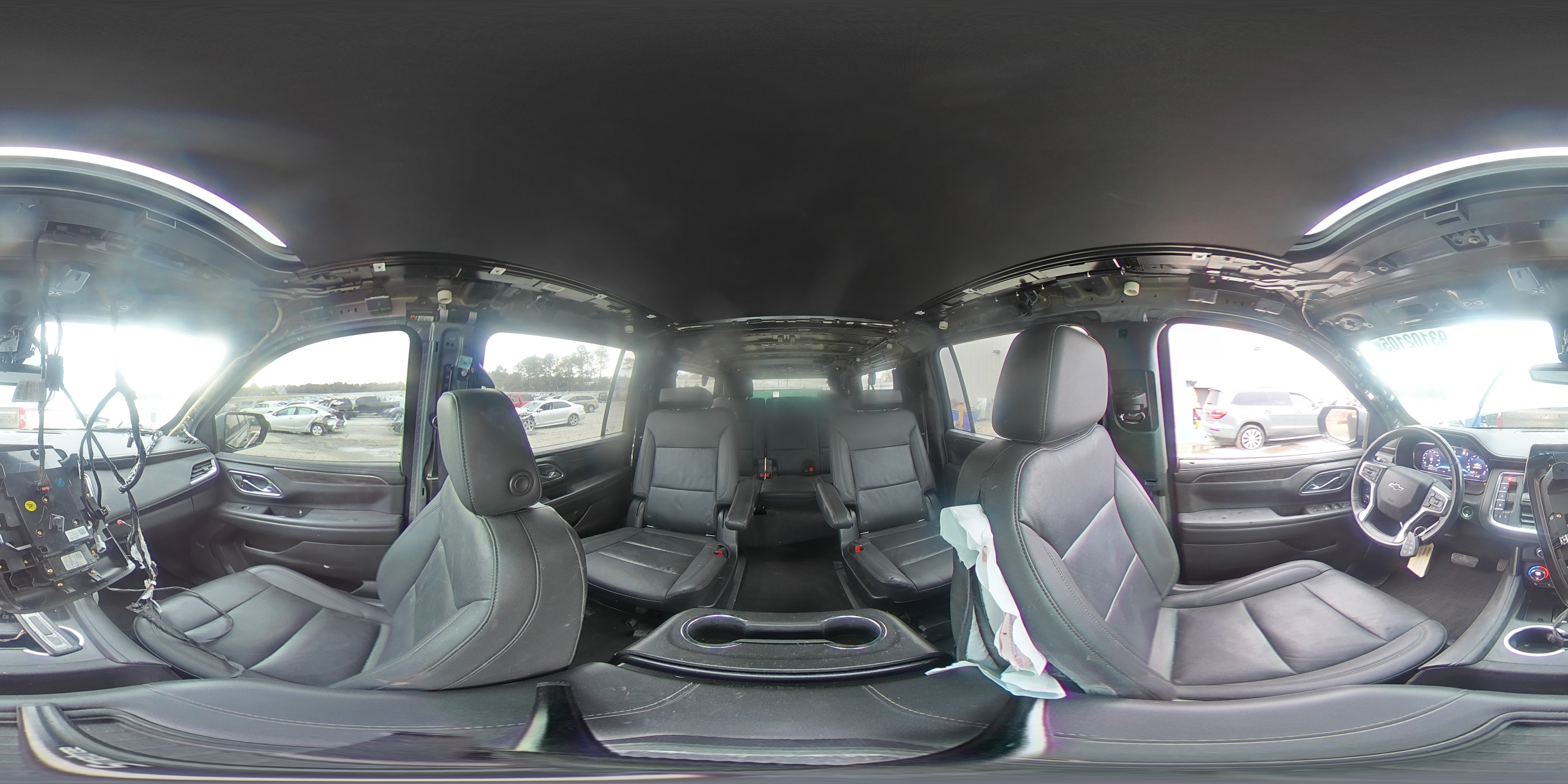 2022 Chevrolet Suburban K1500 Z71 VIN: 1GNSKDKD8NR122044 Lot: 93102105