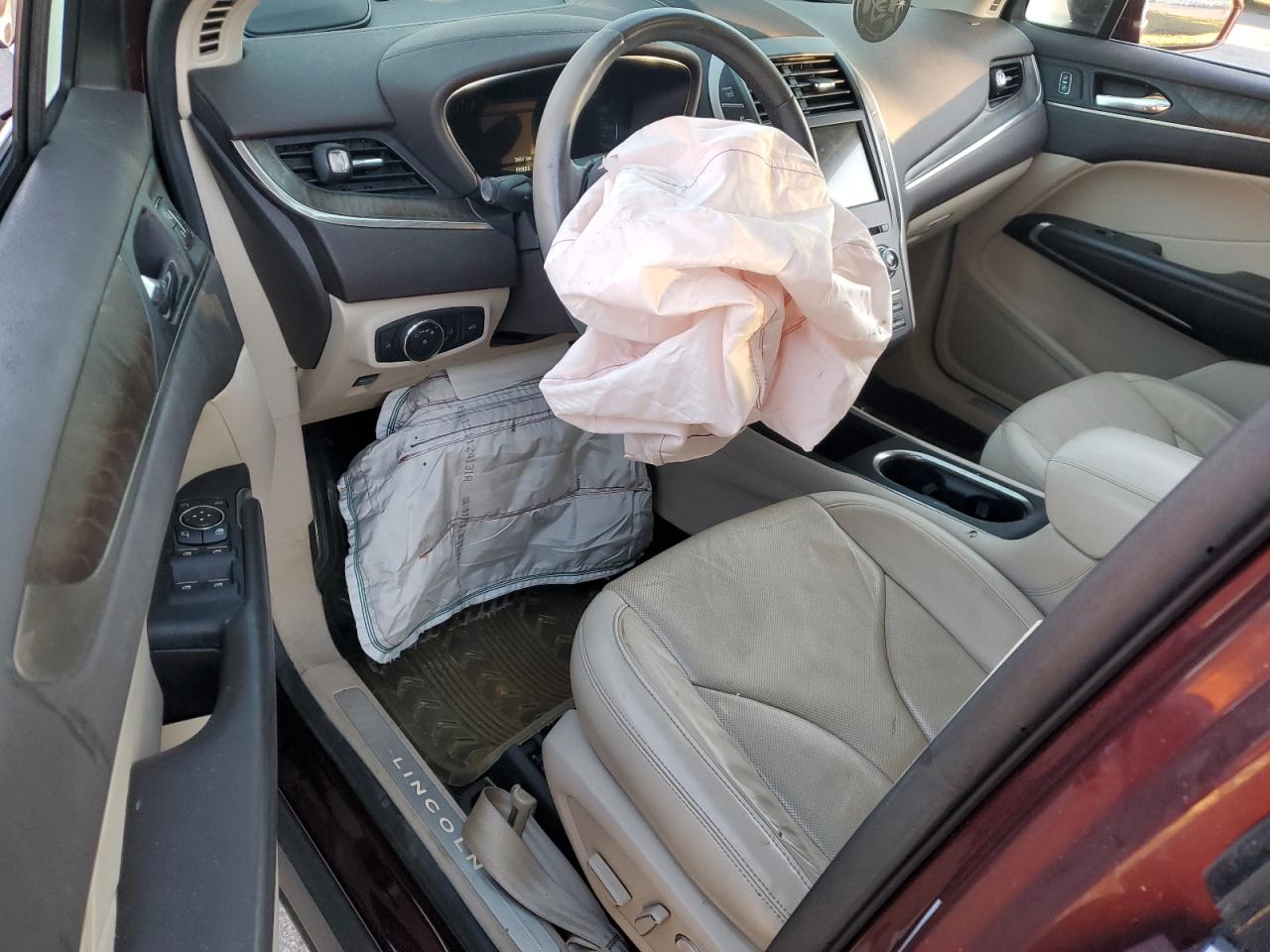 2017 Lincoln Mkc Reserve VIN: 5LMCJ3C9XHUL04858 Lot: 92371385