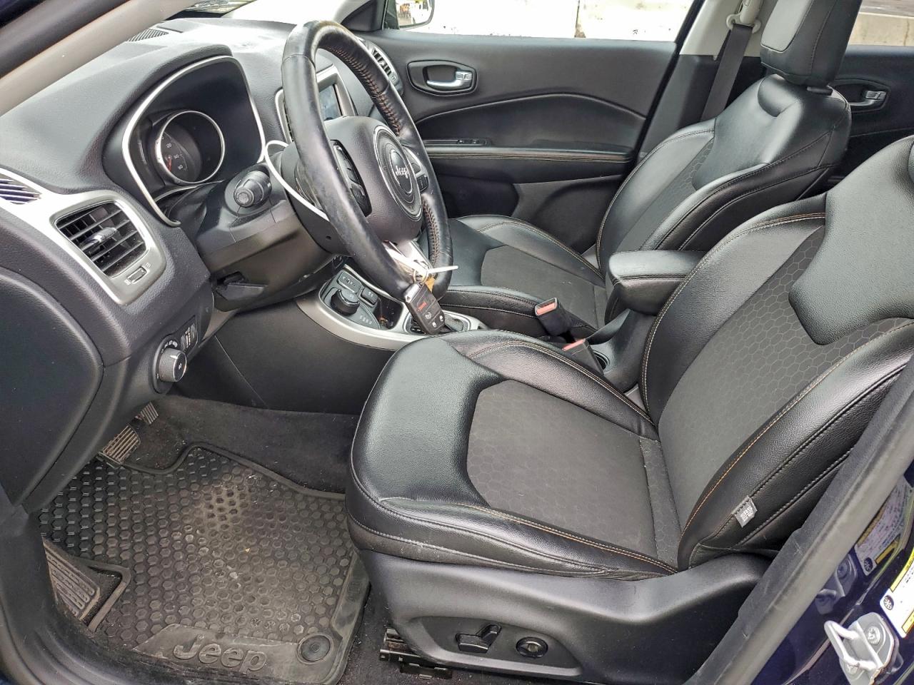 2018 Jeep Compass Latitude VIN: 3C4NJDBB9JT154560 Lot: 94105835