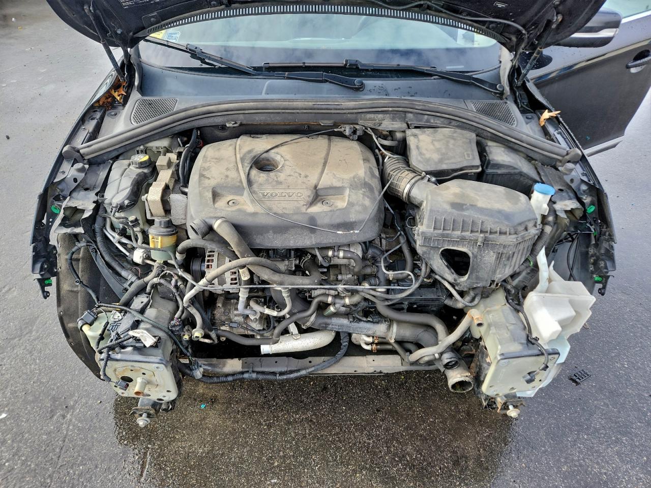 2017 Volvo Xc60 T6 Dynamic VIN: YV449MRR7H2128491 Lot: 93872815