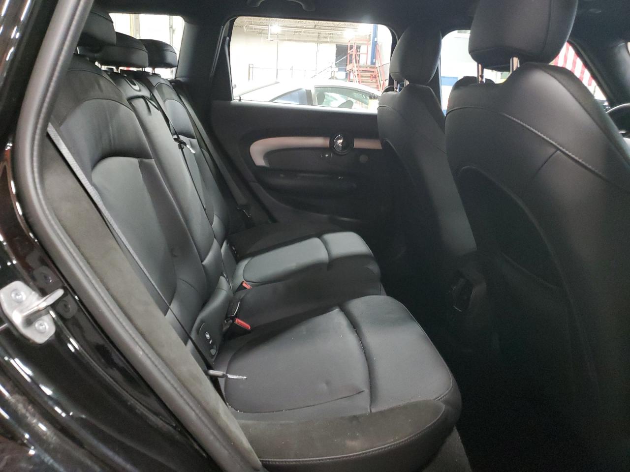 2022 Mini Cooper S Clubman All4 VIN: WMWXJ1C00N2R88550 Lot: 92946865