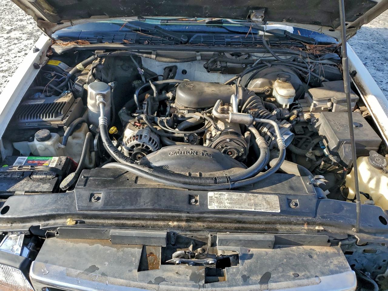 1998 GMC Jimmy VIN: 1GKCS13W8W2571766 Lot: 93694275