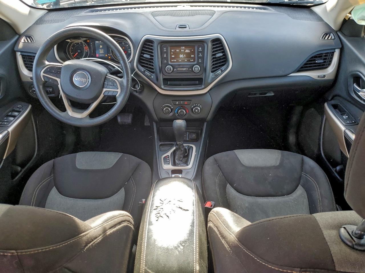 2018 Jeep Cherokee Latitude VIN: 1C4PJLCB1JD566222 Lot: 94166345