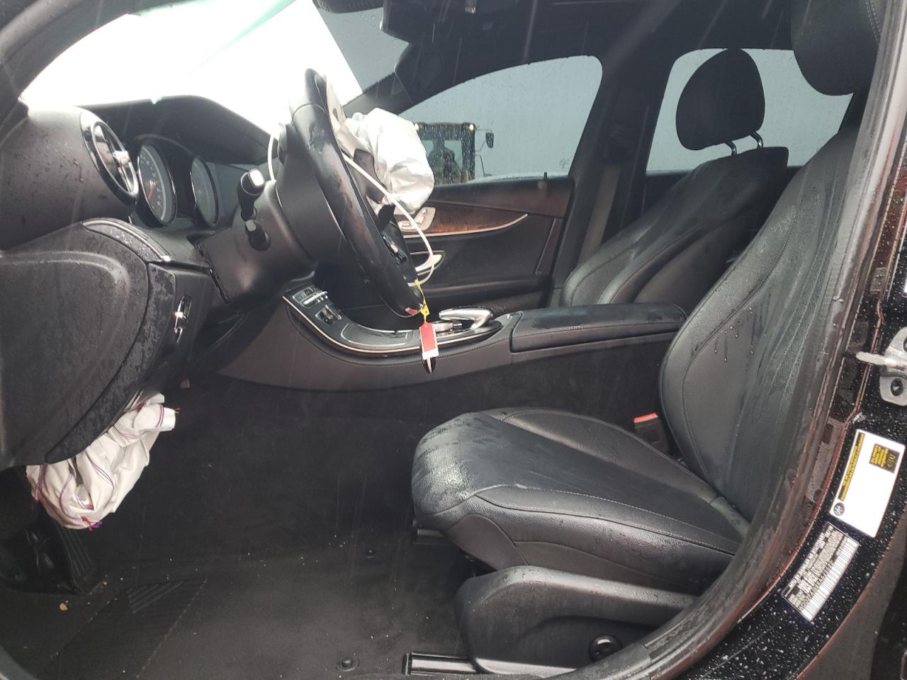 2019 Mercedes-Benz E 300 VIN: WDDZF4JB8KA622622 Lot: 92860345