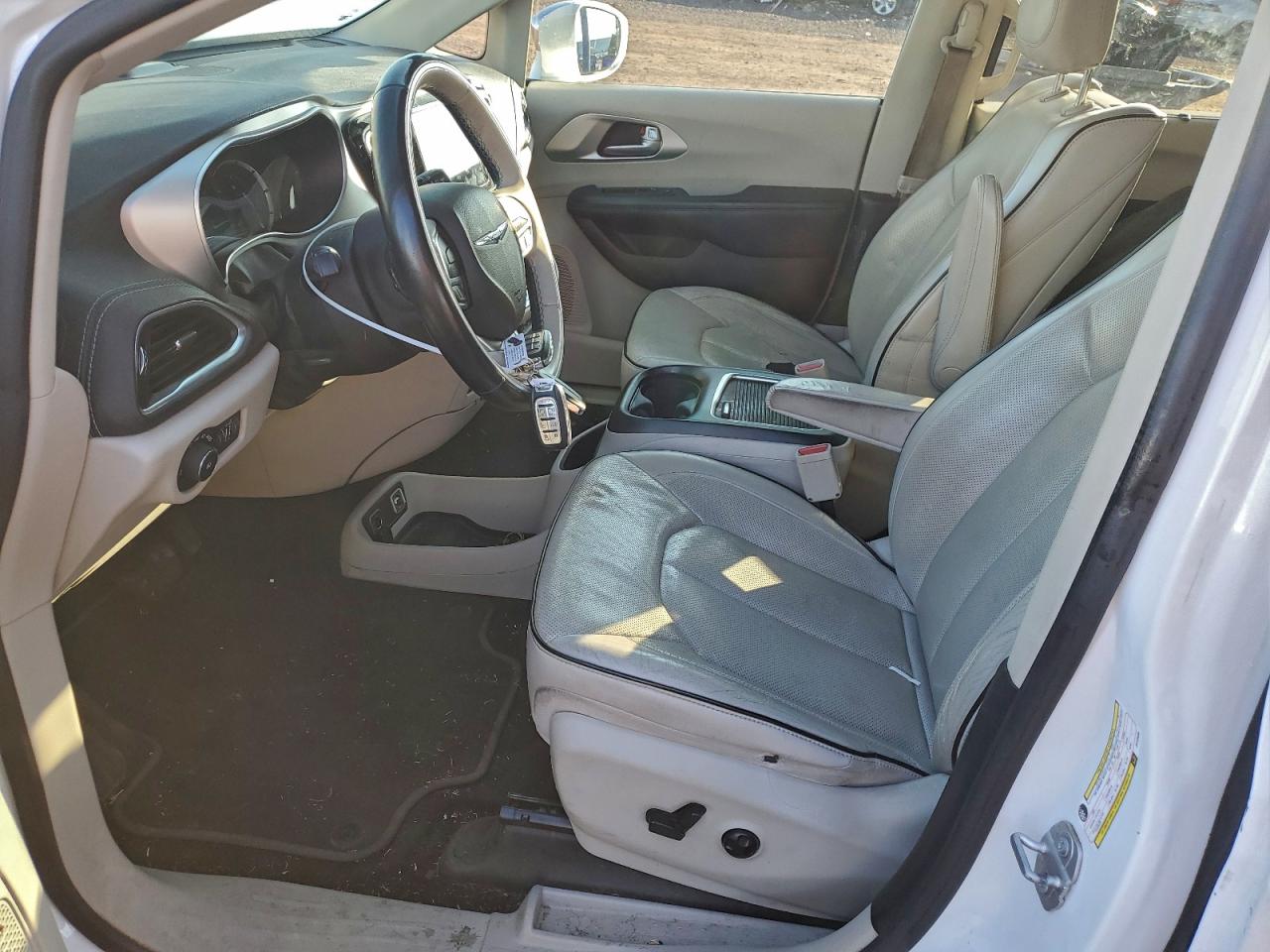 2018 Chrysler Pacifica Hybrid Limited VIN: 2C4RC1N73JR139699 Lot: 94356275