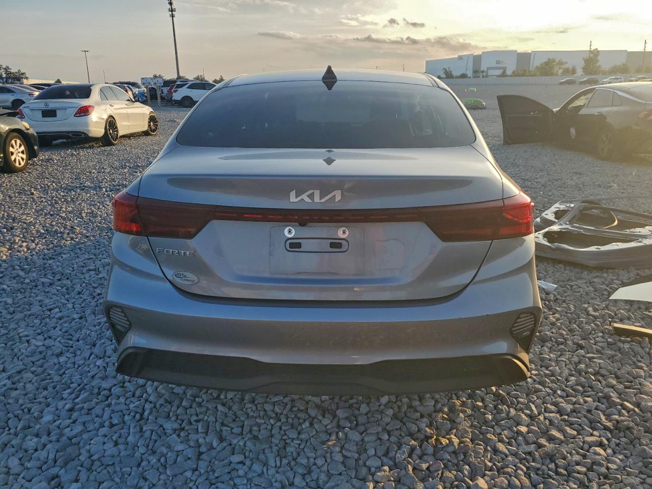 2024 Kia Forte Lx VIN: 3KPF24ADXRE704000 Lot: 94330695