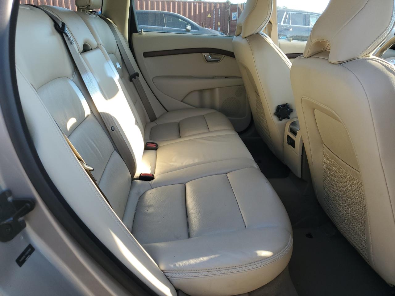 2011 Volvo Xc70 3.2 VIN: YV4952BL7B1097560 Lot: 90286025