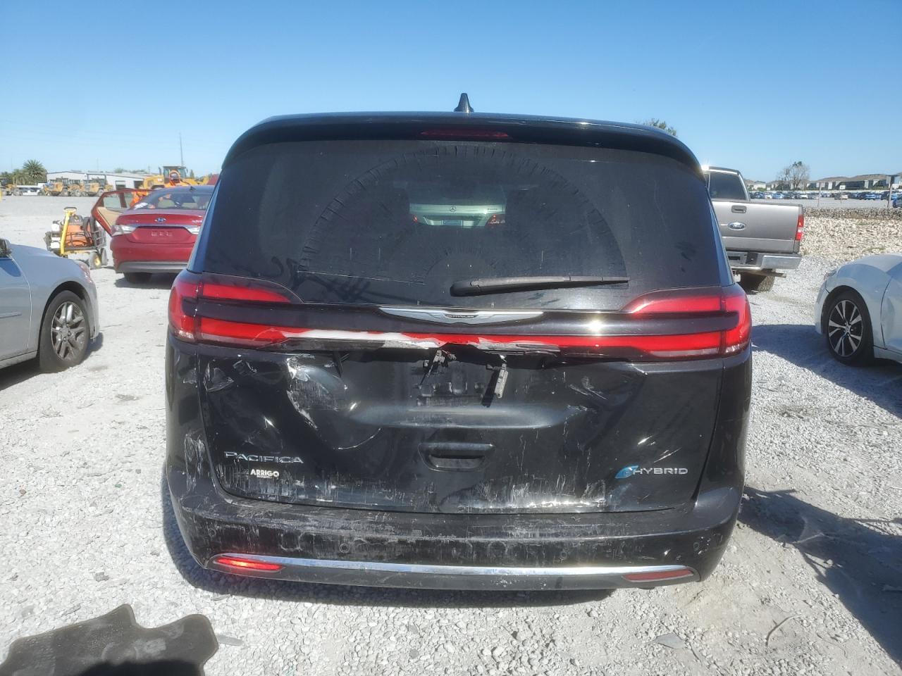 2022 Chrysler Pacifica Hybrid Limited VIN: 2C4RC1S71NR148167 Lot: 92627895