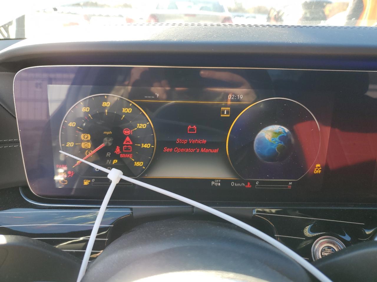 Фото: W1K2J5KB5LA073130