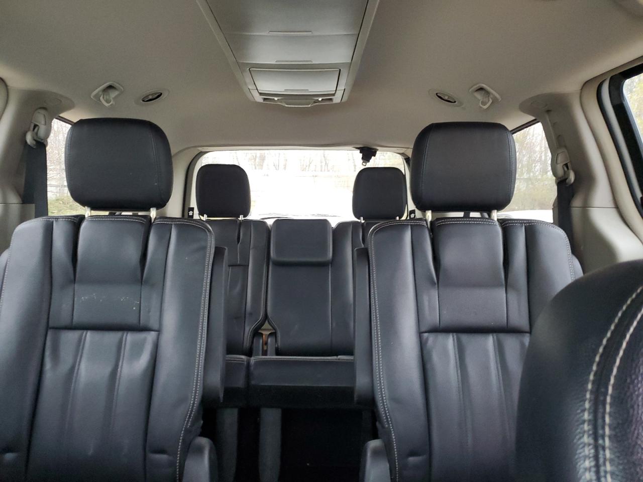 2014 Chrysler Town & Country Touring VIN: 2C4RC1BG2ER256832 Lot: 90549445