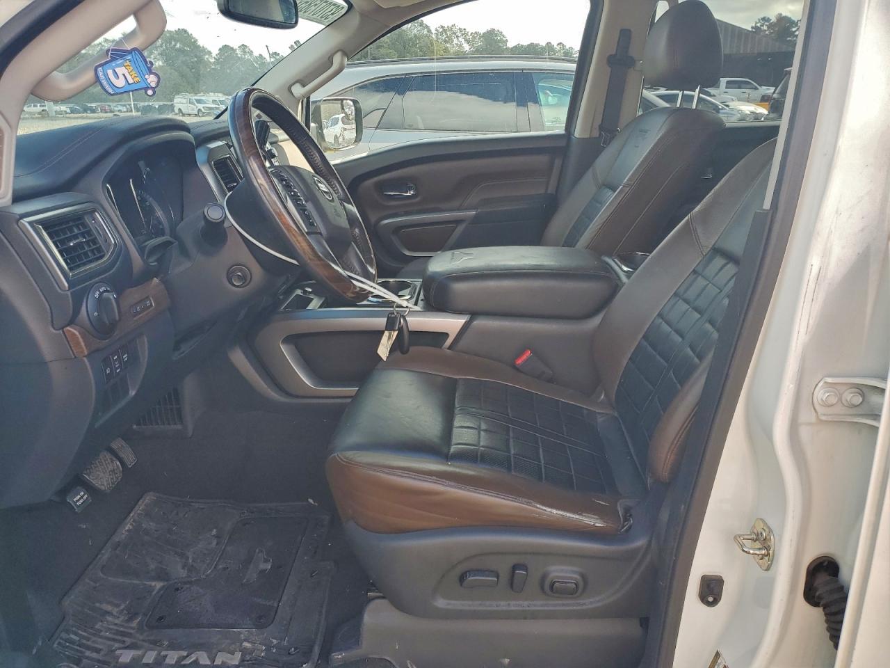 2017 Nissan Titan Sv VIN: 1N6AA1E68HN535982 Lot: 93707585