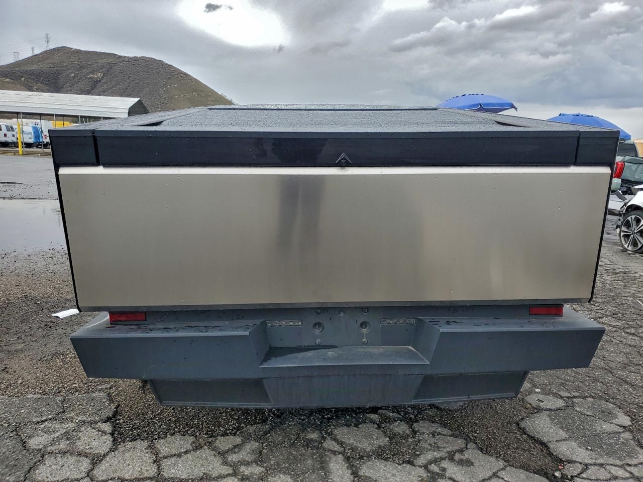 2025 Tesla Cybertruck VIN: 7G2CEHED8SA072474 Lot: 93133545