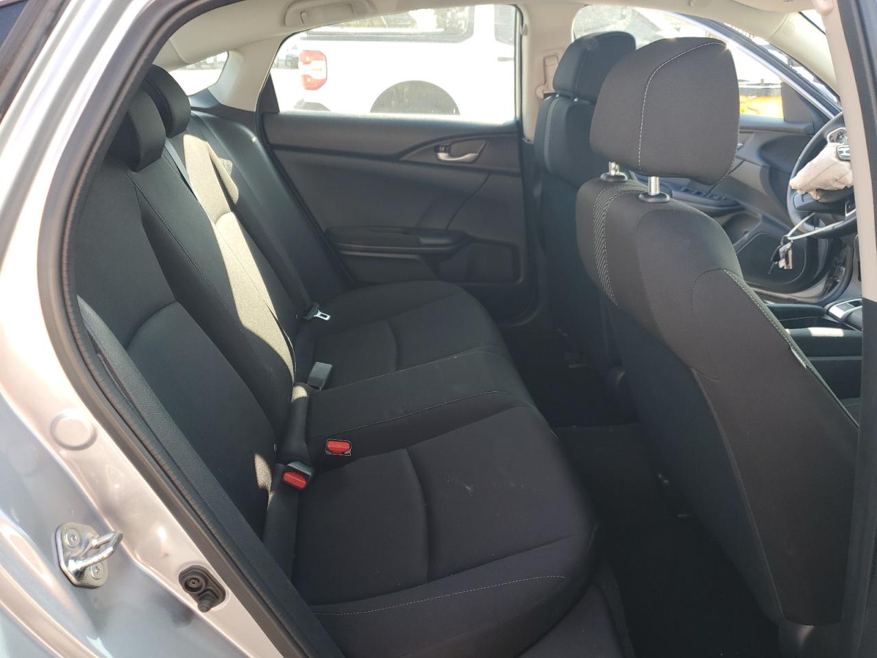 2018 Honda Civic Lx VIN: 2HGFC2F50JH581501 Lot: 91312135