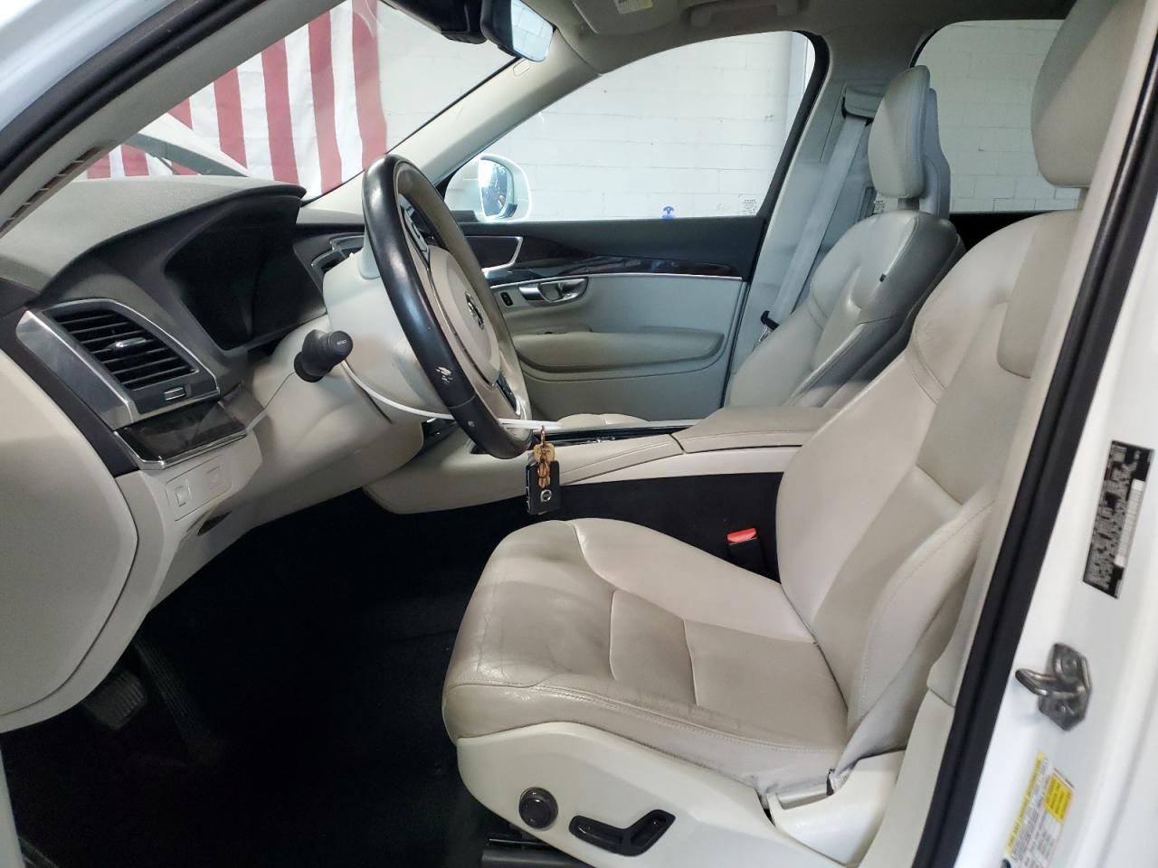 2018 Volvo Xc90 T6 VIN: YV4A22PK5J1369740 Lot: 90732285