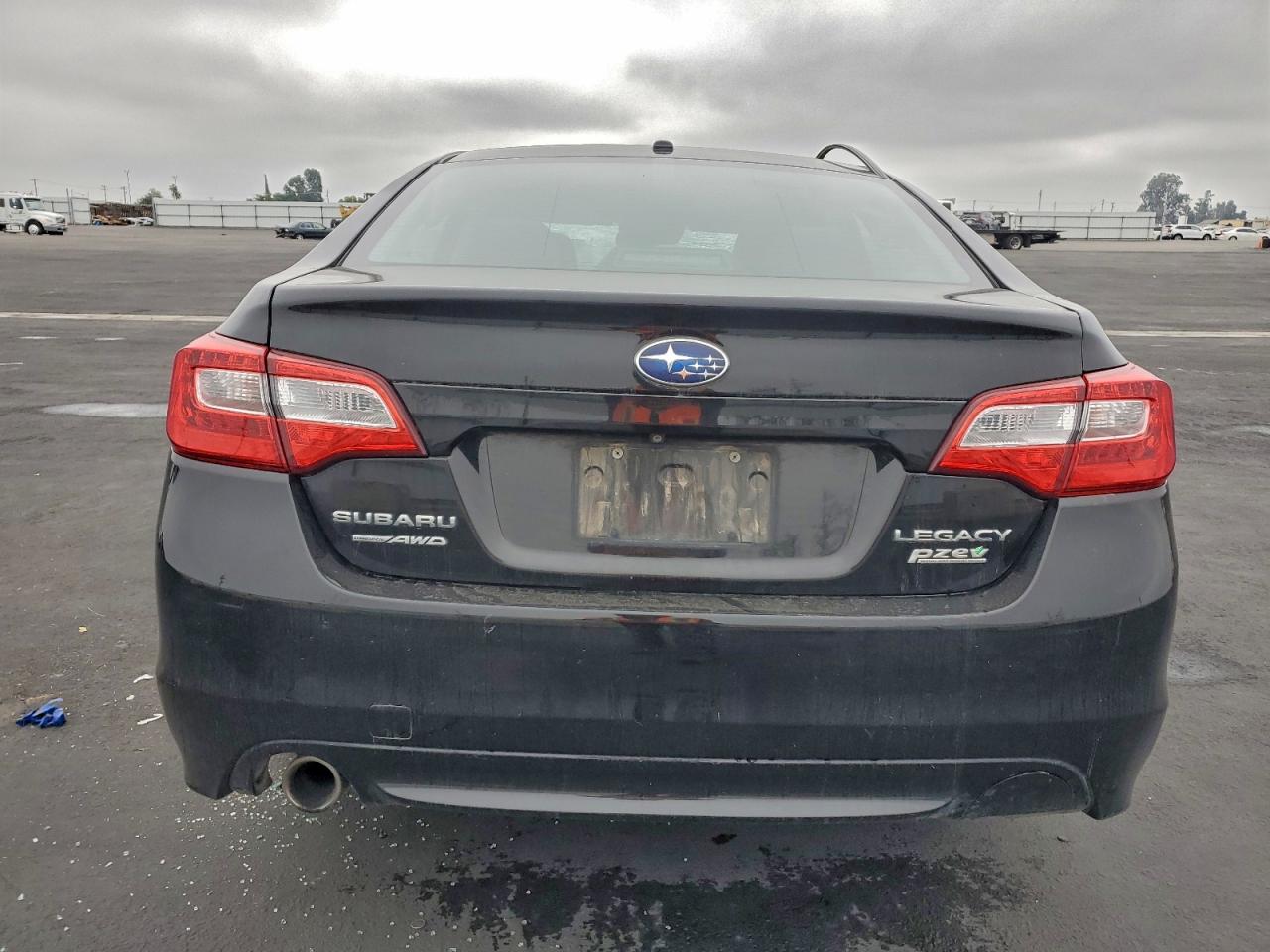 2015 Subaru Legacy 2.5I Premium VIN: 4S3BNAC65F3054305 Lot: 94495495