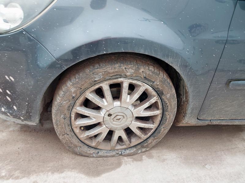 2006 RENAULT CLIO 1.6 VVT DYNAMIQUE 5DR AUTO