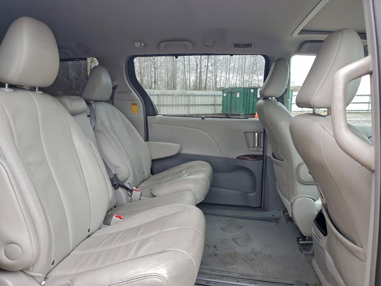 2014 Toyota Sienna Xle VIN: 5TDYK3DC2ES525245 Lot: 94188535