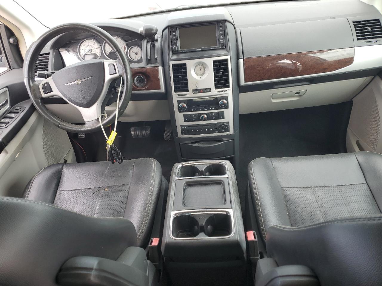 2010 Chrysler Town & Country Touring Plus VIN: 2A4RR8DX2AR366305 Lot: 91039385