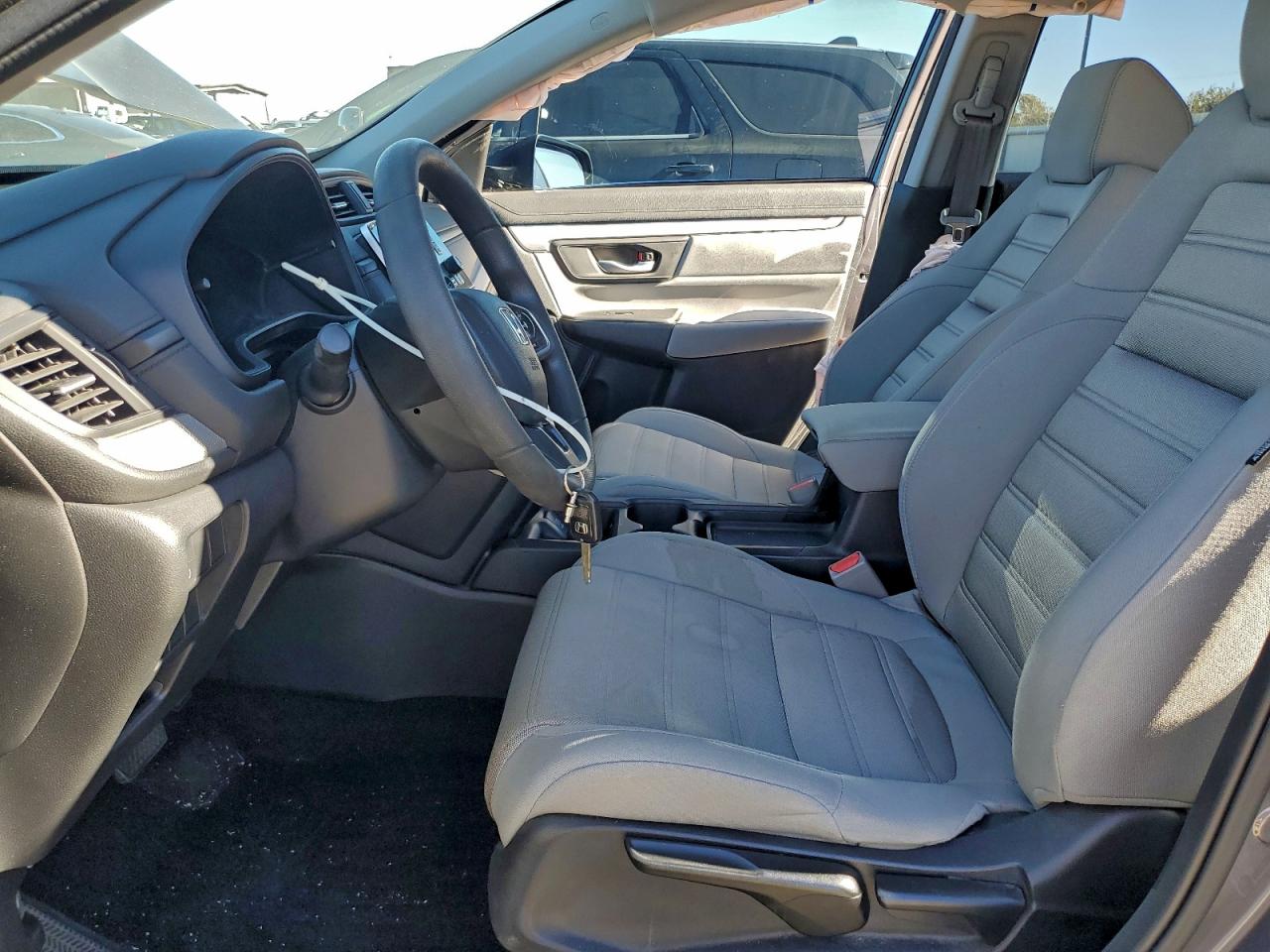 2017 Honda Cr-V Lx VIN: 7FARW5H37HE013055 Lot: 92400305