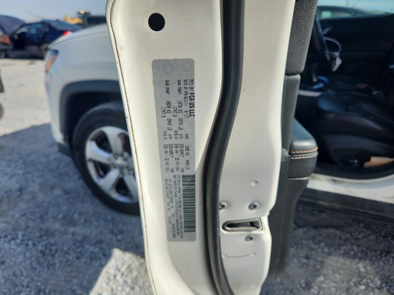 2017 Jeep Compass Latitude VIN: 3C4NJCBB1HT690603 Lot: 93528385