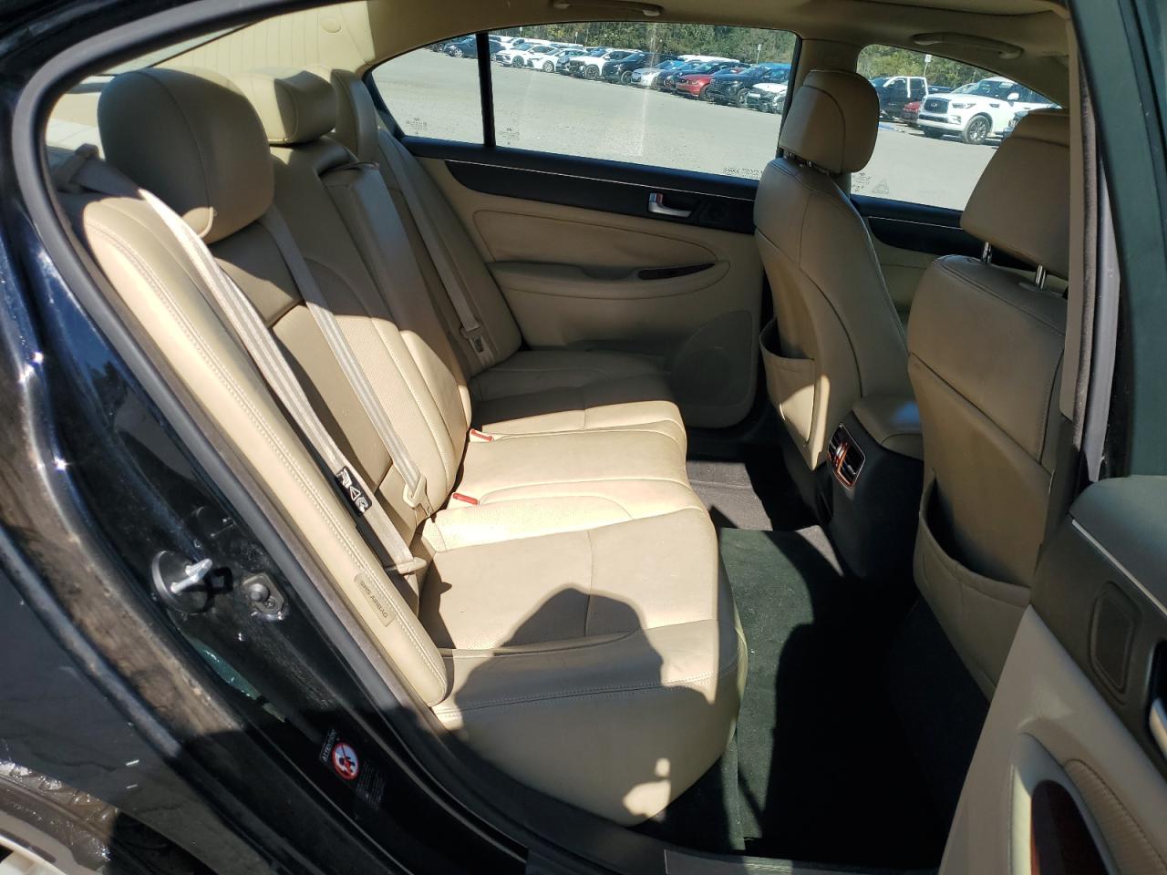 2012 Hyundai Genesis 3.8L VIN: KMHGC4DD5CU198481 Lot: 92412955