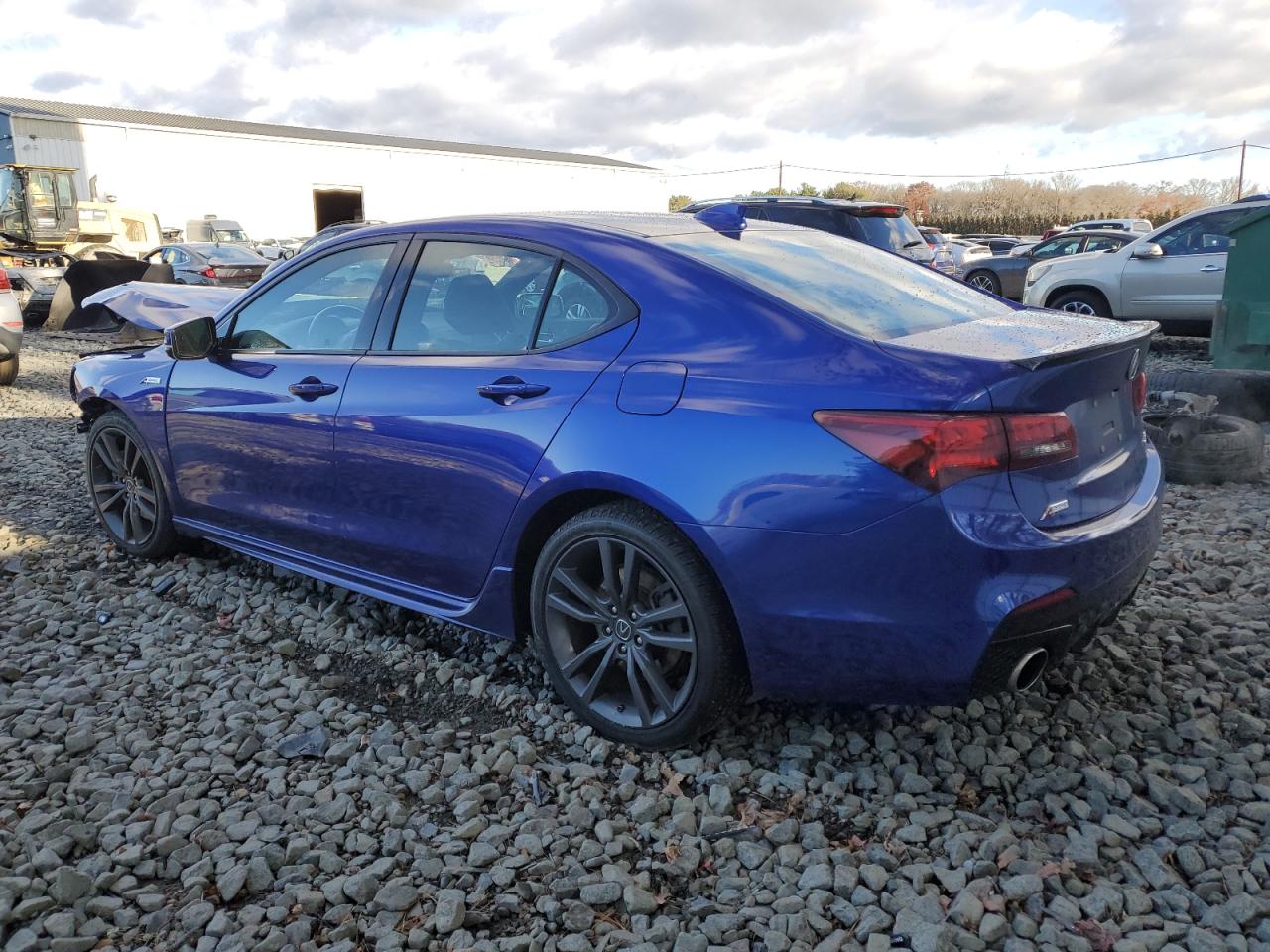 Фото: 19UUB3F63JA005375