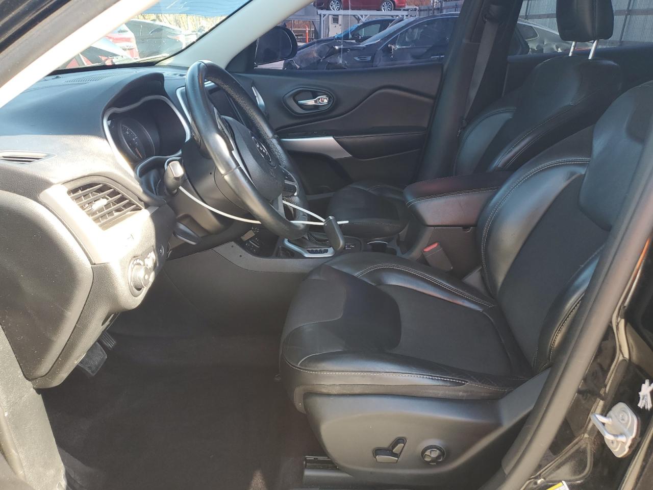 2018 Jeep Cherokee Latitude Plus VIN: 1C4PJLLB9JD622701 Lot: 91624075