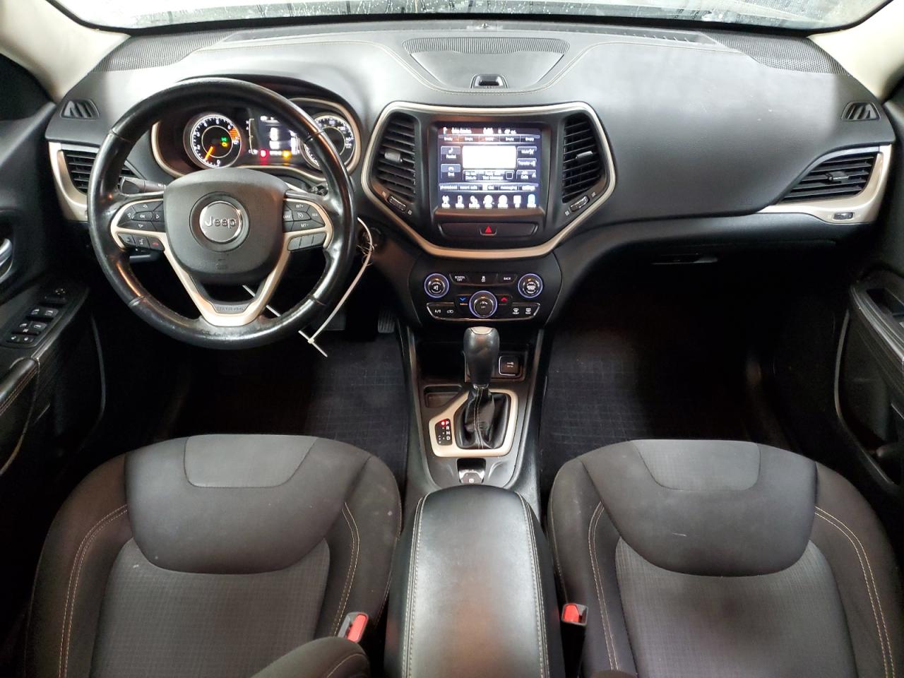 2016 Jeep Cherokee Latitude VIN: 1C4PJLCB6GW370094 Lot: 93399865