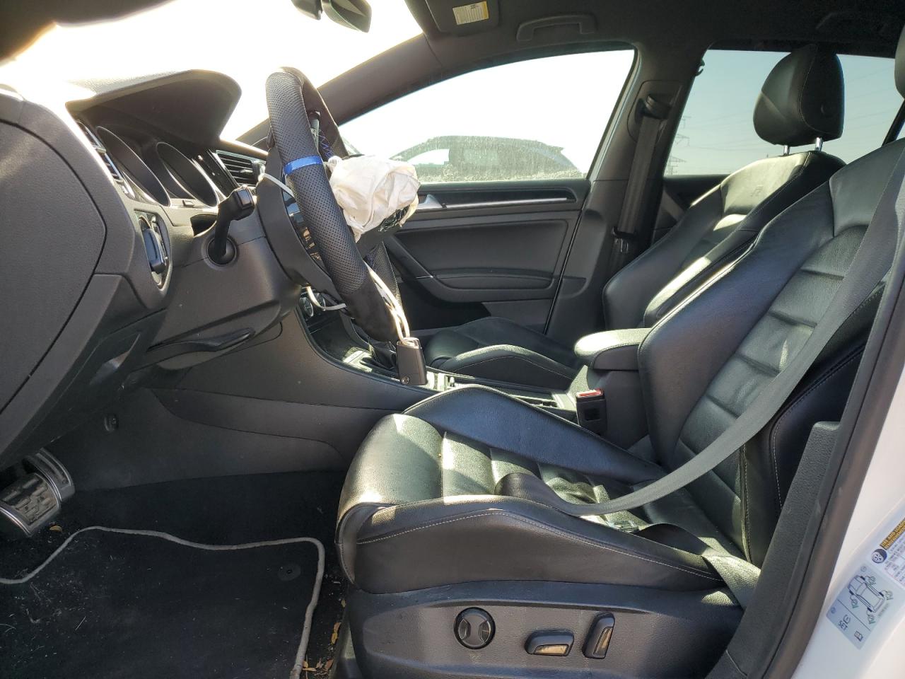 2017 Volkswagen Golf R VIN: WVWVF7AU6HW189566 Lot: 92442015